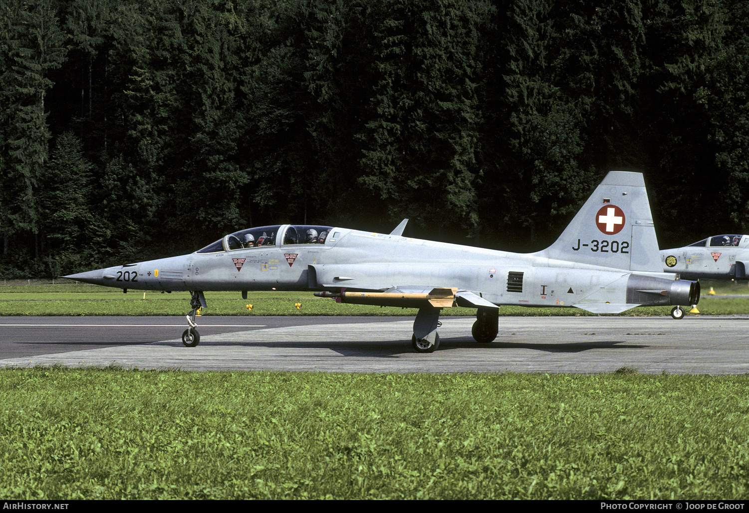 Aircraft Photo of J-3202 | Northrop F-5F Tiger II | Switzerland - Air Force | AirHistory.net #55881