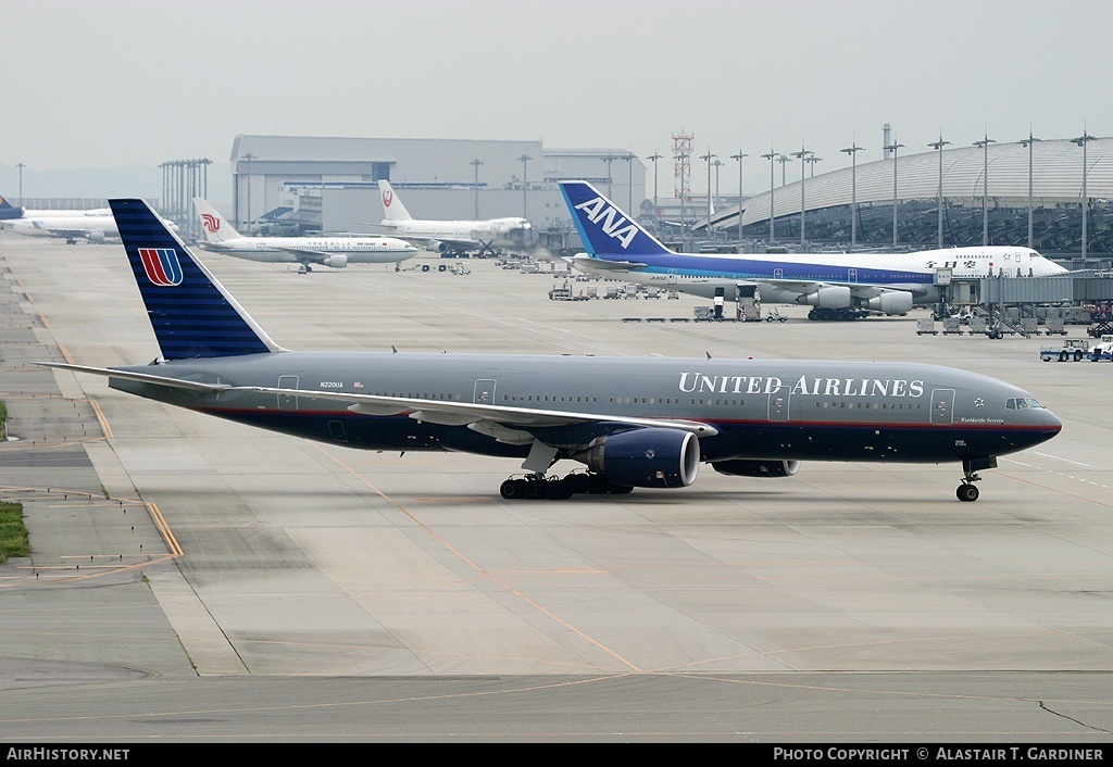 Aircraft Photo of N220UA | Boeing 777-222/ER | United Airlines | AirHistory.net #55906