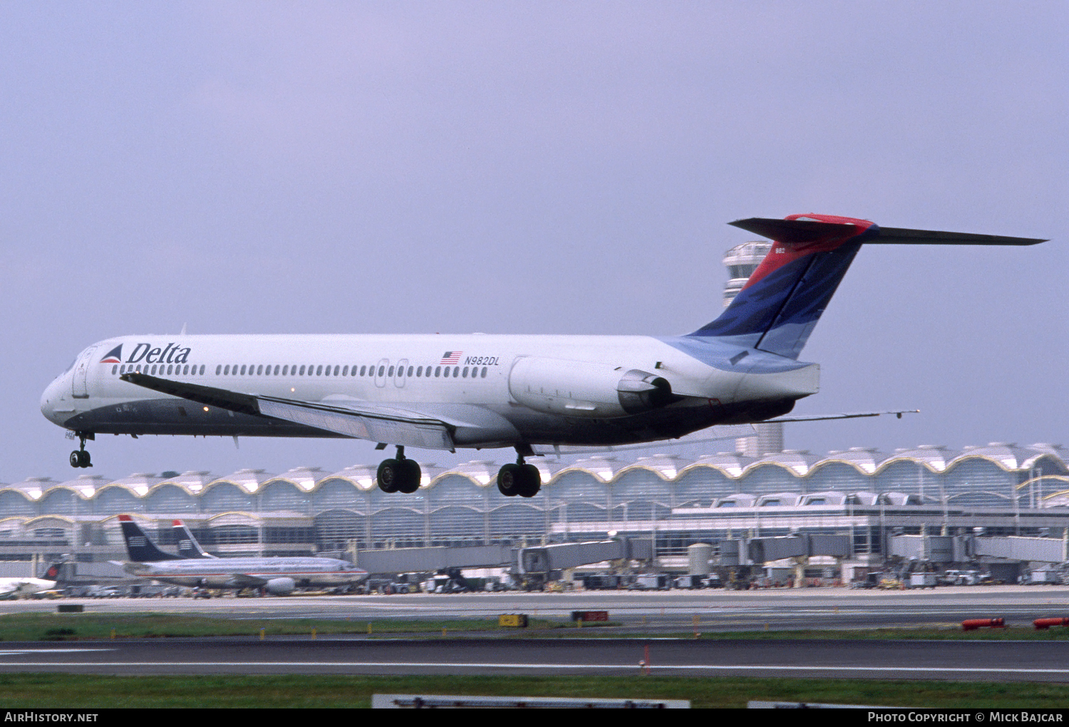 Aircraft Photo of N982DL | McDonnell Douglas MD-88 | Delta Air Lines | AirHistory.net #55927