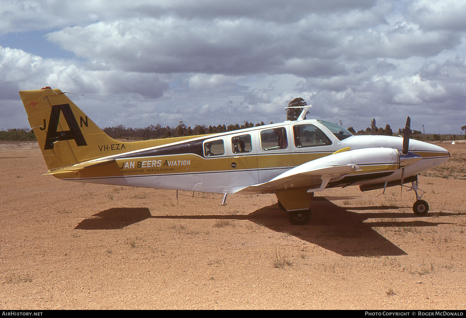 Aircraft Photo of VH-EZA | Beech 58 Baron | Jan Beers Aviation | AirHistory.net #55968