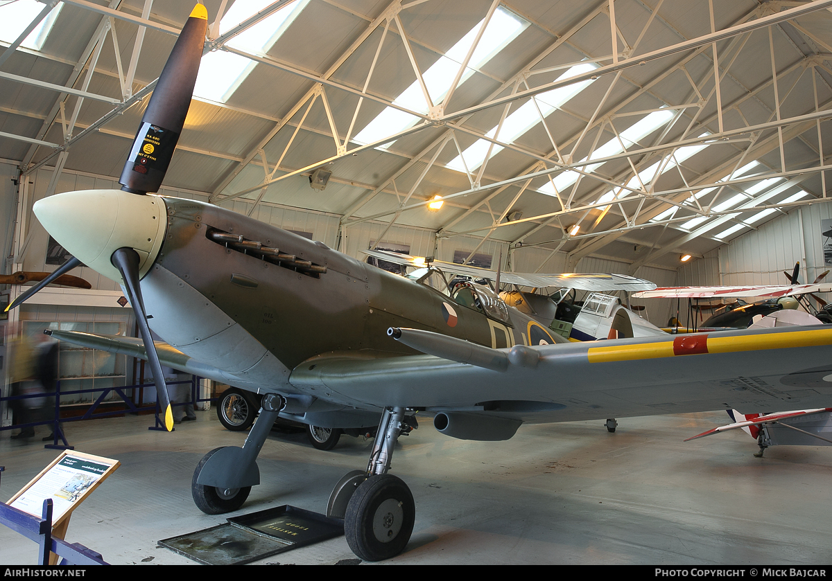 Aircraft Photo of G-AWII / AR501 | Supermarine 349 Spitfire LF5C | UK - Air Force | AirHistory.net #56192