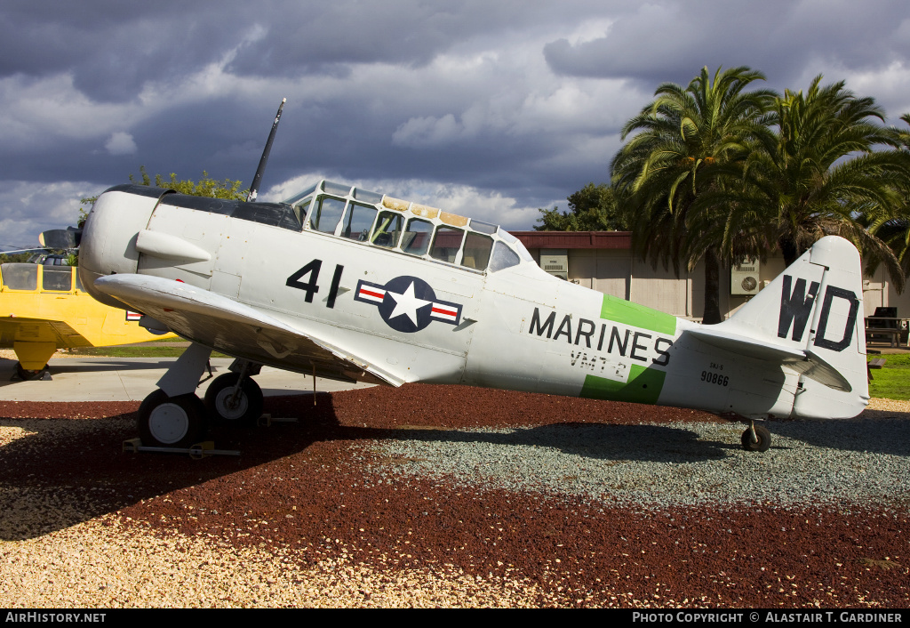 Aircraft Photo of 90866 | North American SNJ-5 Texan | USA - Marines | AirHistory.net #56371