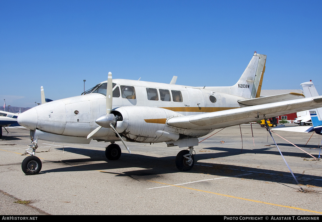 Aircraft Photo of N2038W | Beech 65-B80 Queen Air | AirHistory.net #56419