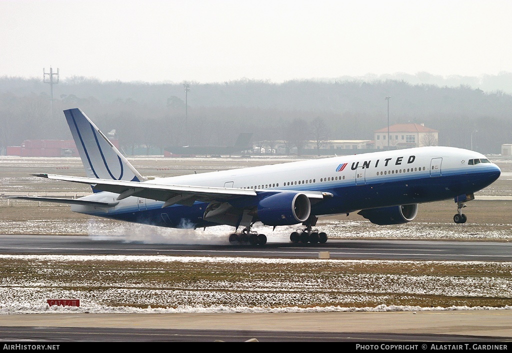 Aircraft Photo of N775UA | Boeing 777-222 | United Airlines | AirHistory.net #56440