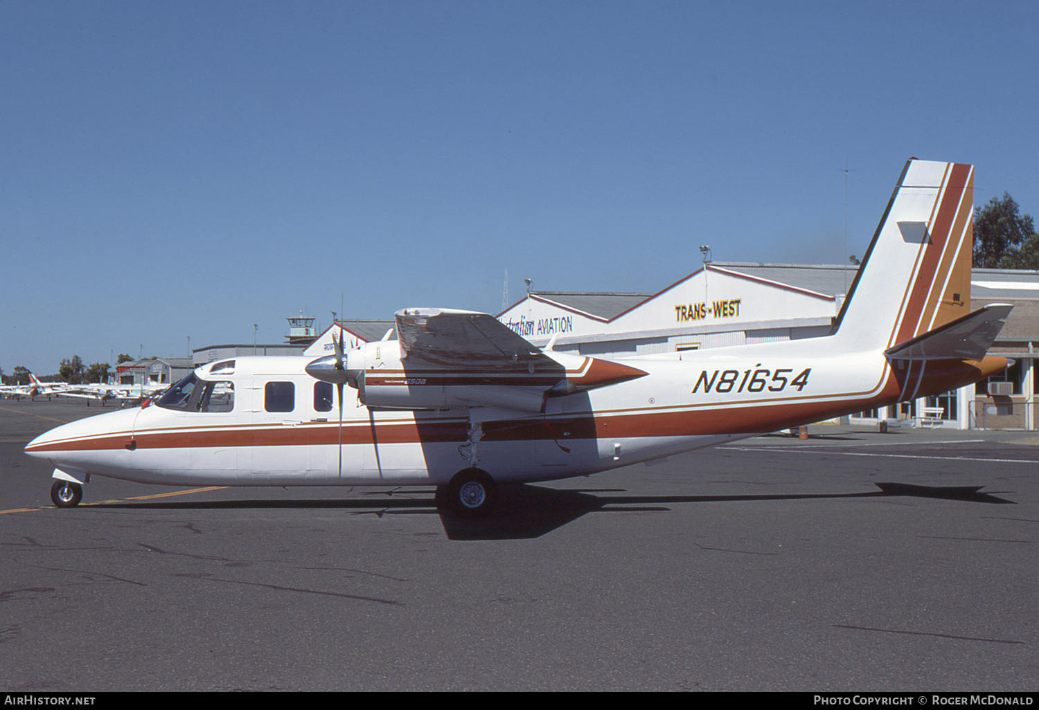 Aircraft Photo of N81654 | Rockwell 690B Turbo Commander | AirHistory.net #56462