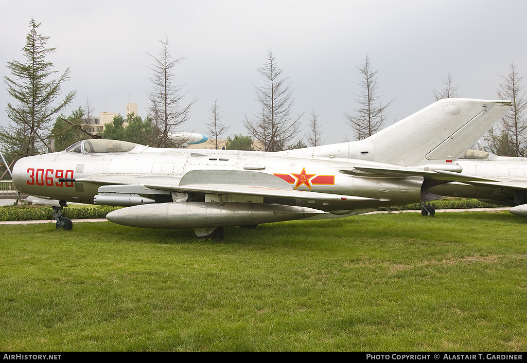 Aircraft Photo of 30690 | Shenyang J-6 III | China - Air Force | AirHistory.net #56492