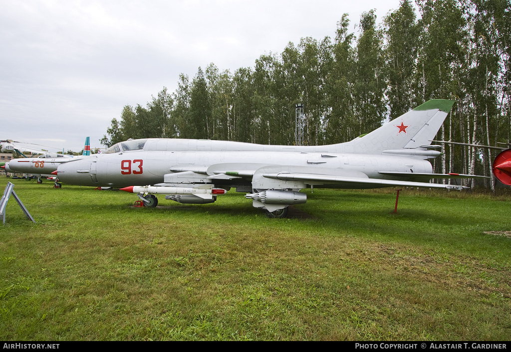 Aircraft Photo of 93 red | Sukhoi Su-17M3 | Russia - Air Force | AirHistory.net #56538