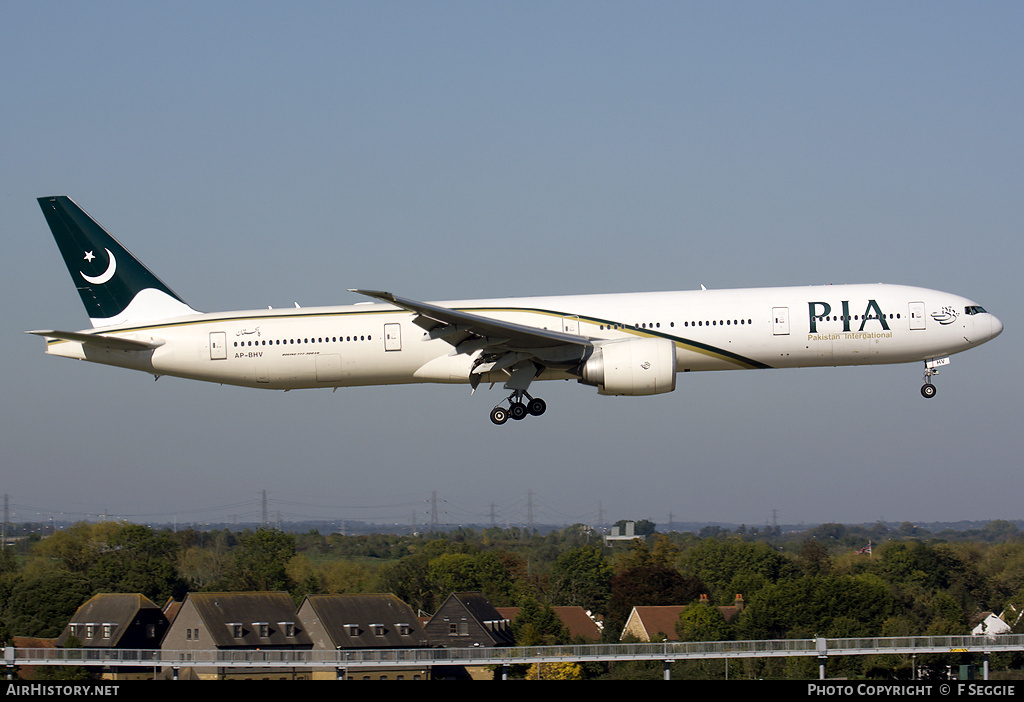 Aircraft Photo of AP-BHV | Boeing 777-340/ER | Pakistan International Airlines - PIA | AirHistory.net #56556