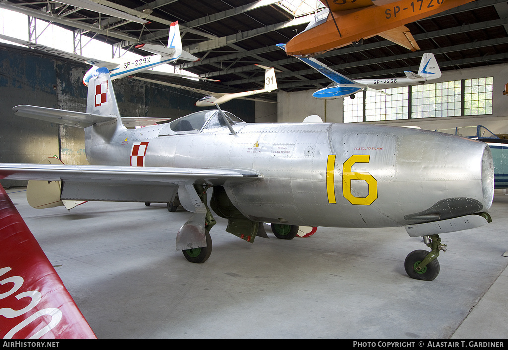 Aircraft Photo of 16 | Yakovlev Yak-23 | Poland - Air Force | AirHistory.net #56572