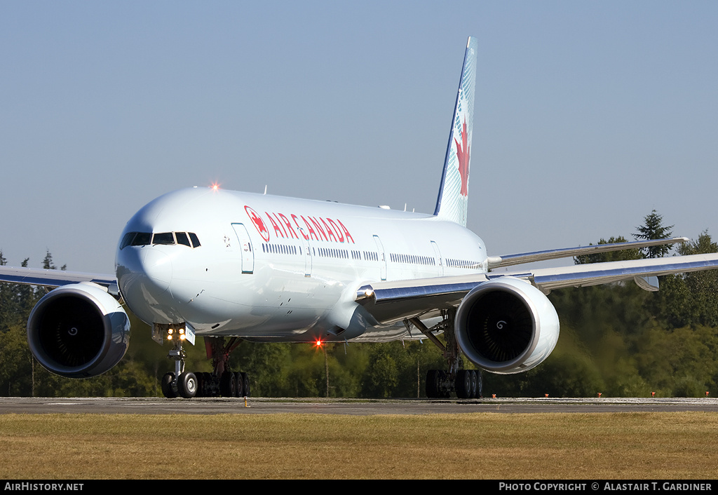 Aircraft Photo of C-FIVX | Boeing 777-333/ER | Air Canada | AirHistory.net #56645