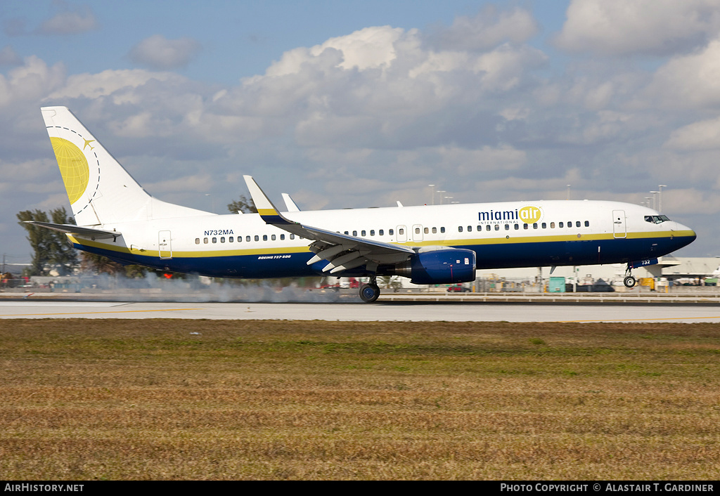 Aircraft Photo of N732MA | Boeing 737-81Q | Miami Air International | AirHistory.net #57090