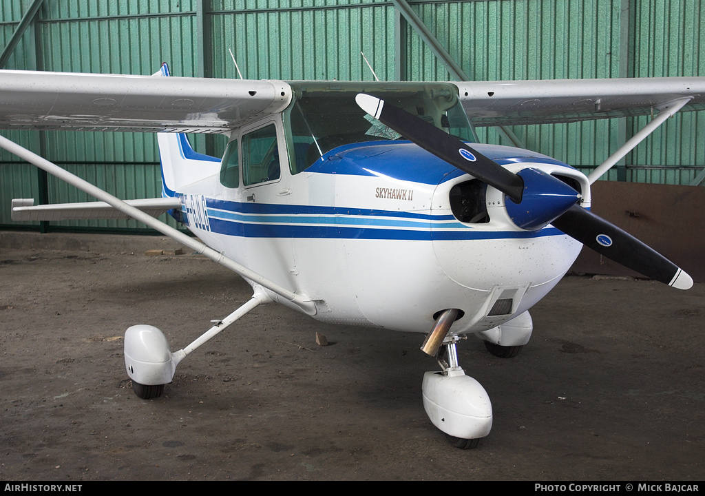Aircraft Photo of F-GJLG | Cessna 172P | AirHistory.net #57185