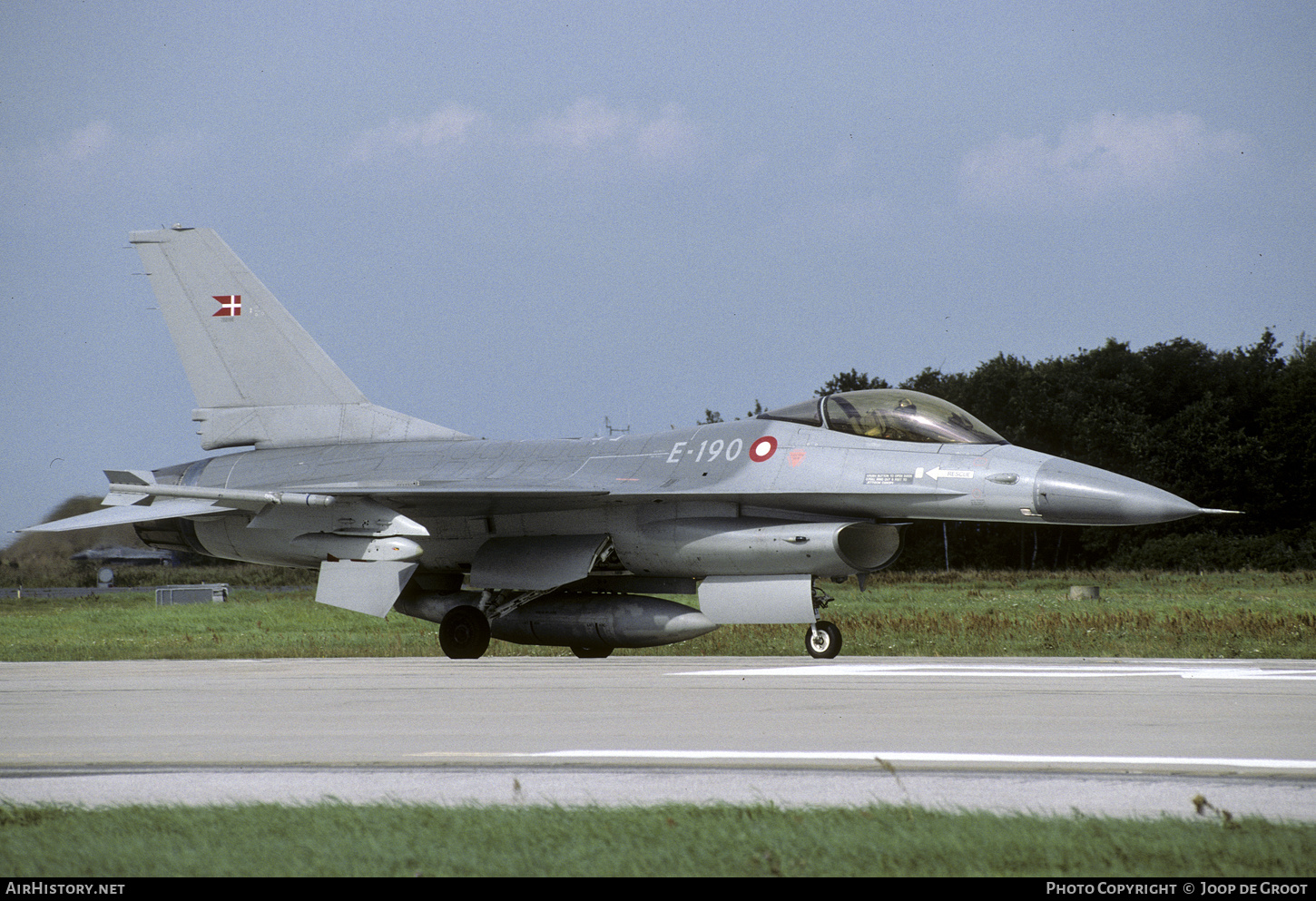 Aircraft Photo of E-190 | General Dynamics F-16A Fighting Falcon | Denmark - Air Force | AirHistory.net #57308