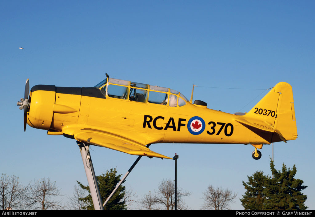 Aircraft Photo of 20370 | North American T-6J Harvard Mk IV | Canada - Air Force | AirHistory.net #57352
