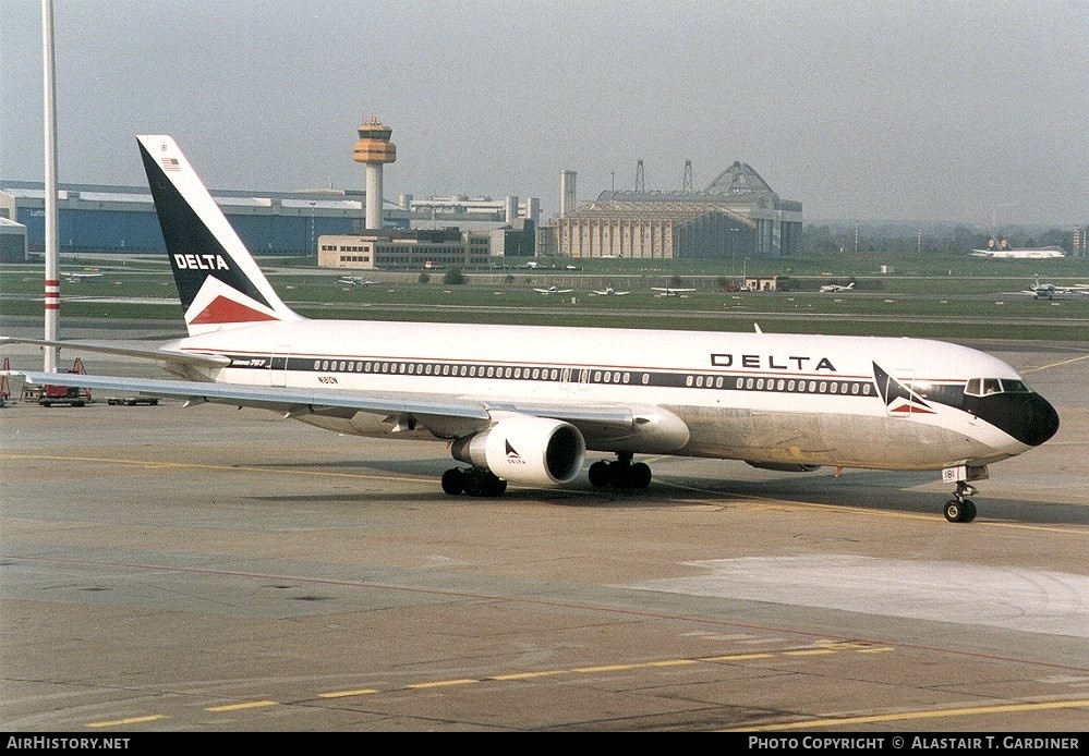Aircraft Photo of N181DN | Boeing 767-332/ER | Delta Air Lines | AirHistory.net #57424