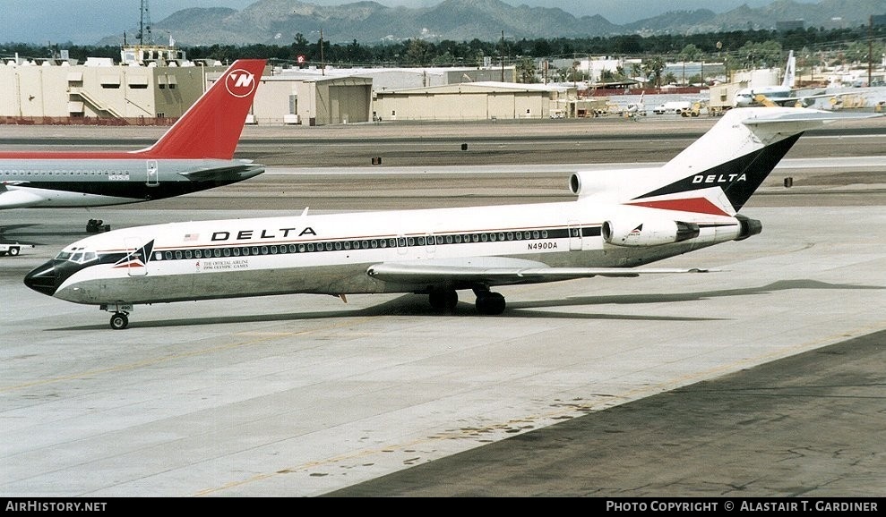 Aircraft Photo of N490DA | Boeing 727-232/Adv | Delta Air Lines | AirHistory.net #57595