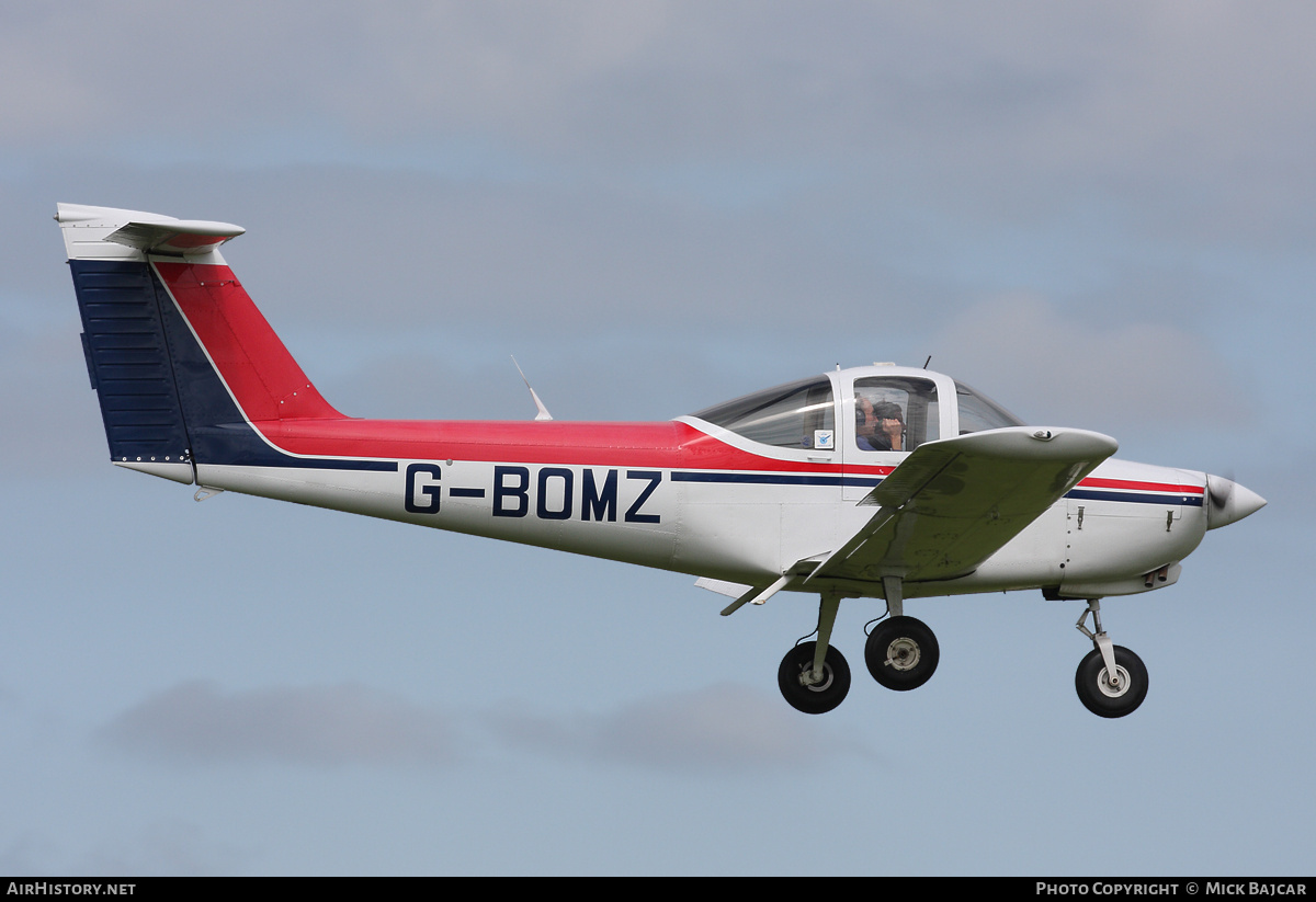 Aircraft Photo of G-BOMZ | Piper PA-38-112 Tomahawk | AirHistory.net #57602