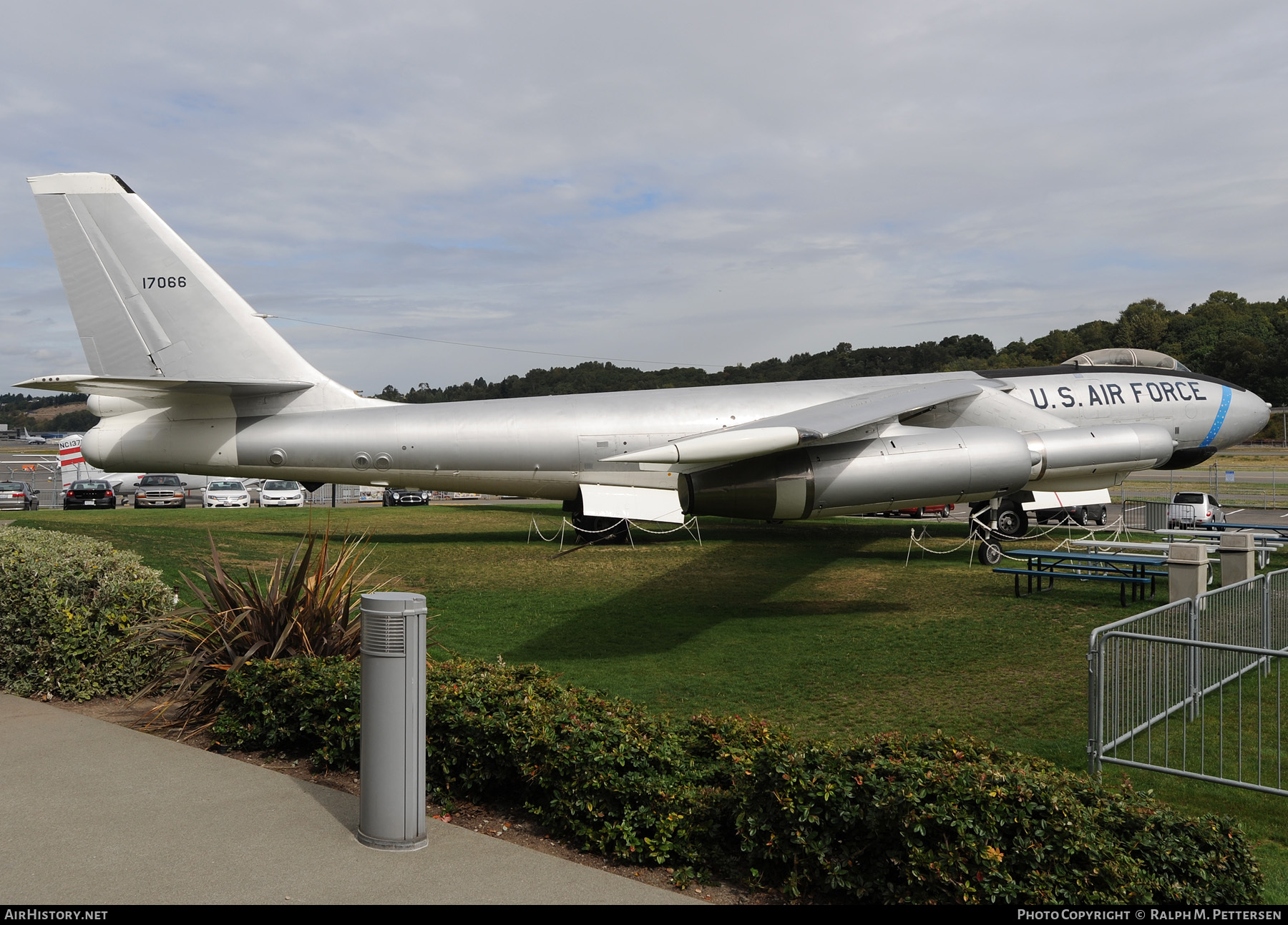 Aircraft Photo of 51-7066 | Boeing WB-47E Stratojet | USA - Air Force | AirHistory.net #57707