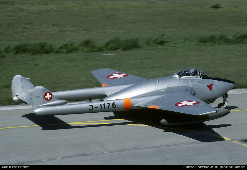 Aircraft Photo of J-1176 | De Havilland D.H. 100 Vampire FB6 | Switzerland - Air Force | AirHistory.net #57771