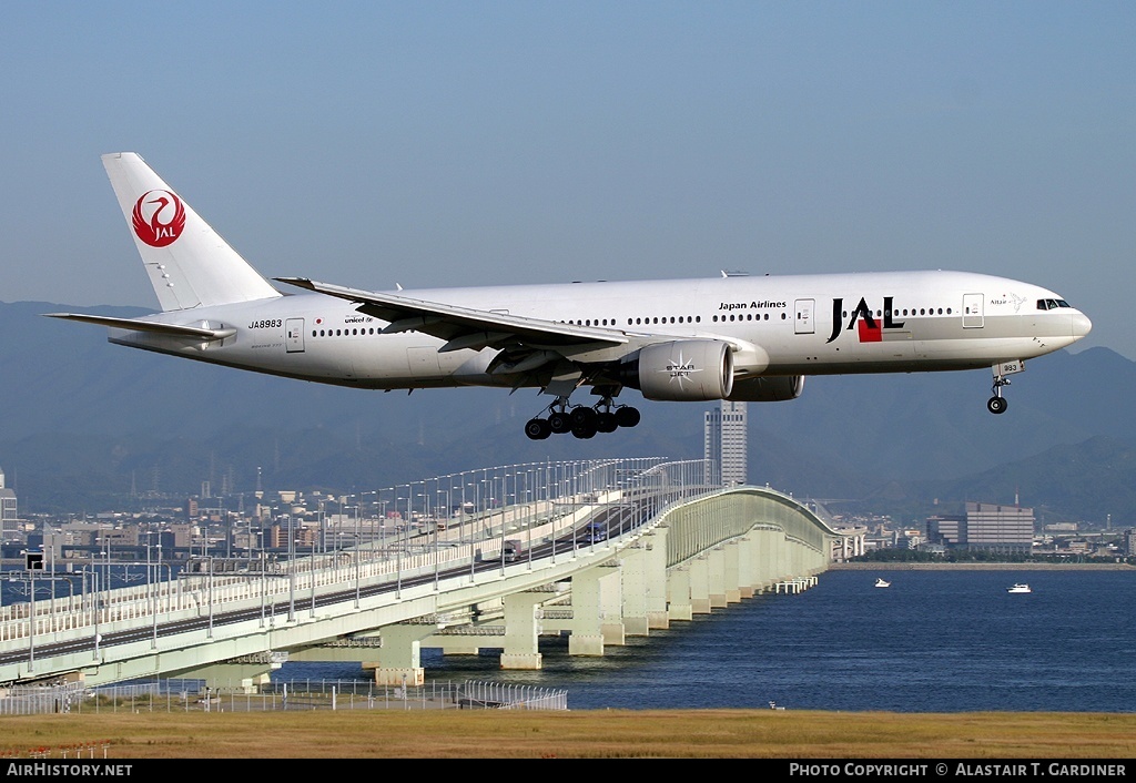 Aircraft Photo of JA8983 | Boeing 777-246 | Japan Airlines - JAL | AirHistory.net #57805