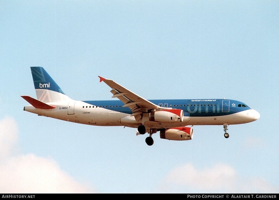 Aircraft Photo of G-MIDU | Airbus A320-232 | BMI - British Midland International | AirHistory.net #57857