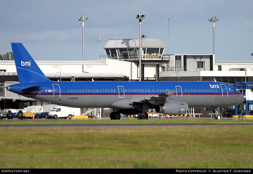 Aircraft Photo of G-MIDJ | Airbus A321-231 | BMI - British Midland International | AirHistory.net #57861