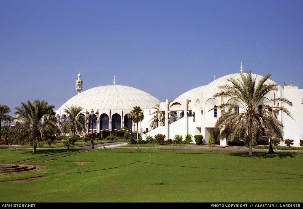 Airport photo of Sharjah - International (OMSJ / SHJ) in United Arab Emirates | AirHistory.net #57881
