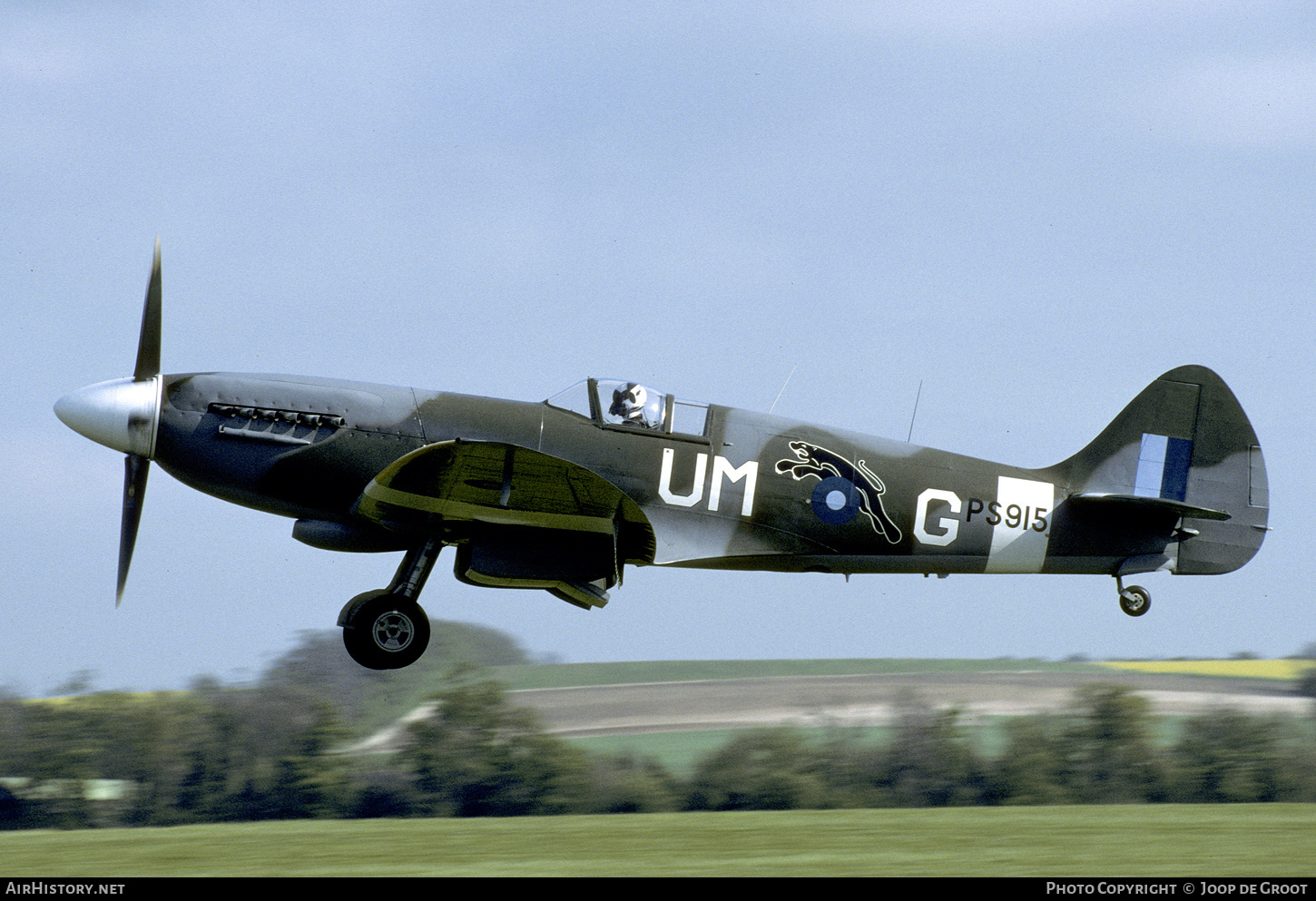 Aircraft Photo of PS915 | Supermarine 389 Spitfire PR19 | UK - Air Force | AirHistory.net #57917