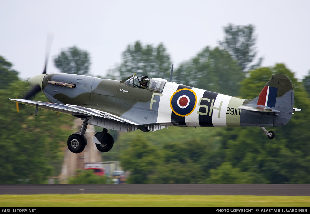 Aircraft Photo of AB910 | Supermarine 349 Spitfire LF5B | UK - Air Force | AirHistory.net #57988