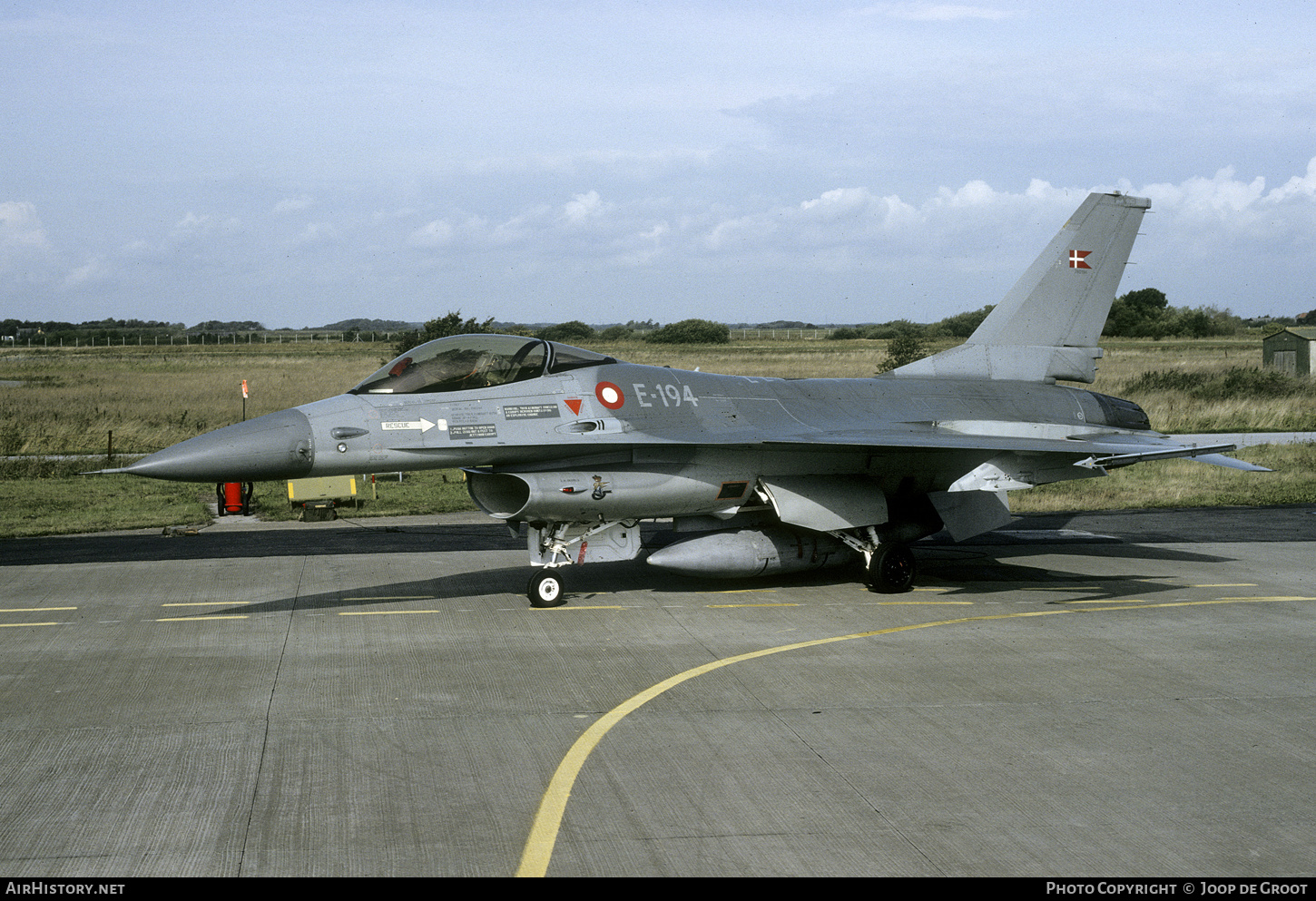 Aircraft Photo of E-194 | General Dynamics F-16A Fighting Falcon | Denmark - Air Force | AirHistory.net #58011