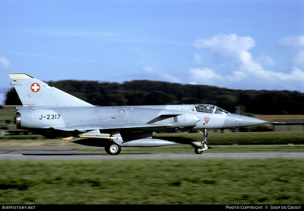 Aircraft Photo of J-2317 | Dassault Mirage IIIS | Switzerland - Air Force | AirHistory.net #58145