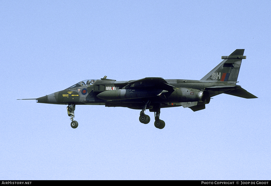 Aircraft Photo of XX824 | Sepecat Jaguar GR1A | UK - Air Force | AirHistory.net #58198