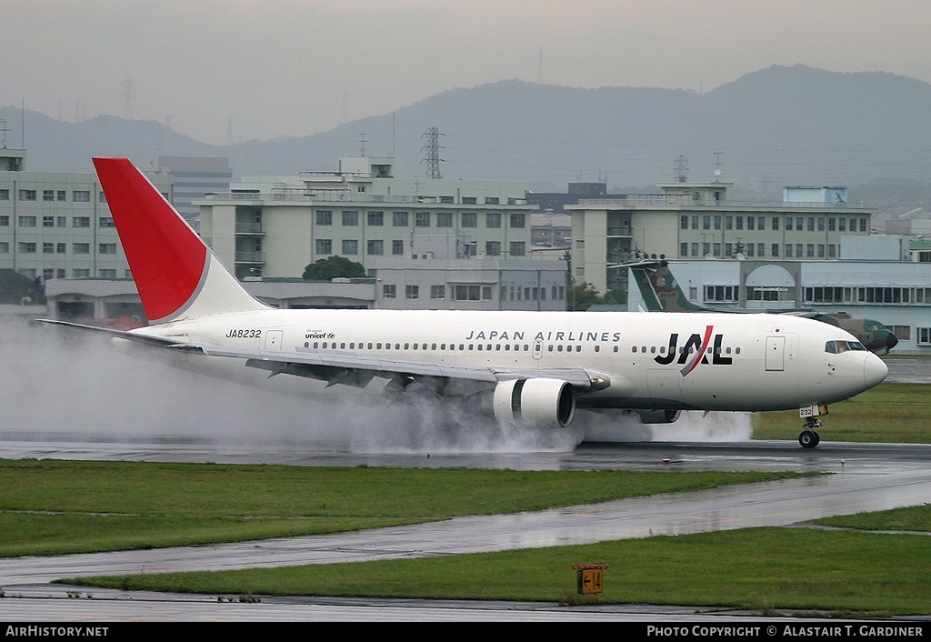 Aircraft Photo of JA8232 | Boeing 767-246 | Japan Airlines - JAL | AirHistory.net #58238