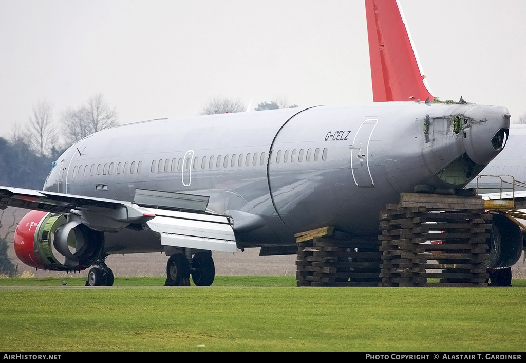 Aircraft Photo of G-CELZ | Boeing 737-377(QC) | AirHistory.net #58352