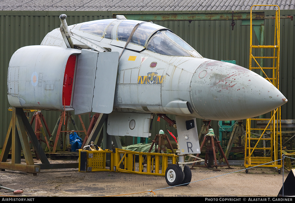 Aircraft Photo of XV490 | McDonnell Douglas F-4M Phantom FGR2 | UK - Air Force | AirHistory.net #58415