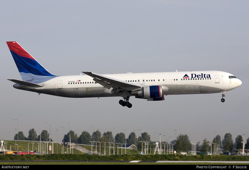 Aircraft Photo of N175DZ | Boeing 767-332/ER | Delta Air Lines | AirHistory.net #58417