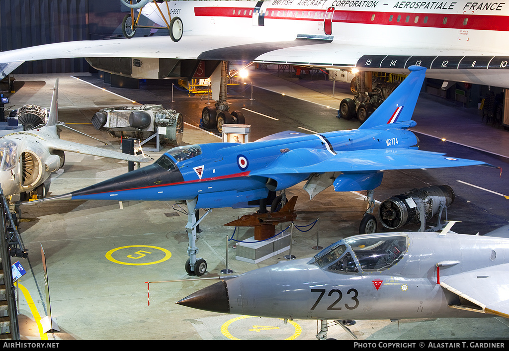 Aircraft Photo of WG774 | BAC 221 | British Aircraft Corporation | AirHistory.net #58490
