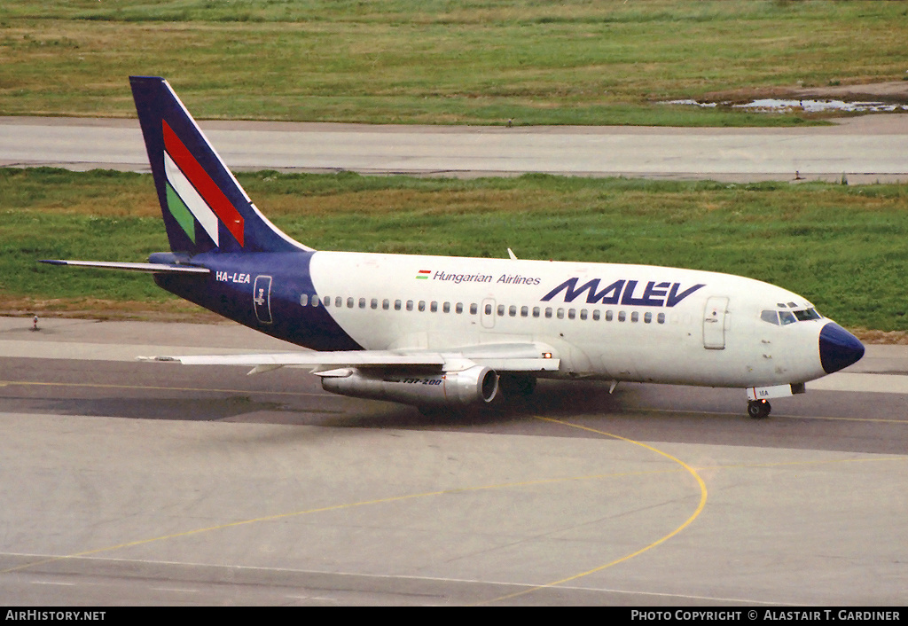 Aircraft Photo of HA-LEA | Boeing 737-2Q8/Adv | Malév - Hungarian Airlines | AirHistory.net #58608