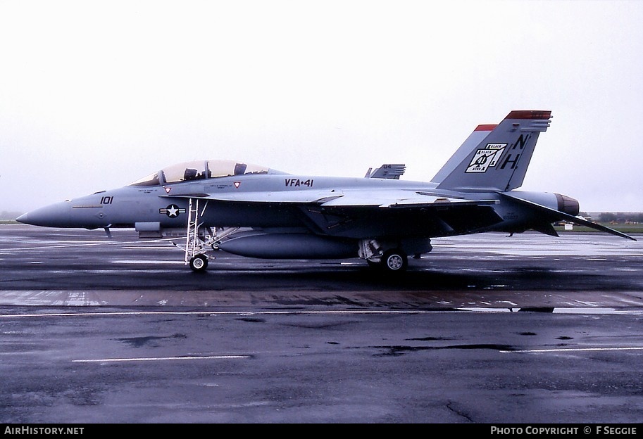 Aircraft Photo of 165877 | Boeing F/A-18F Super Hornet | USA - Navy | AirHistory.net #58718