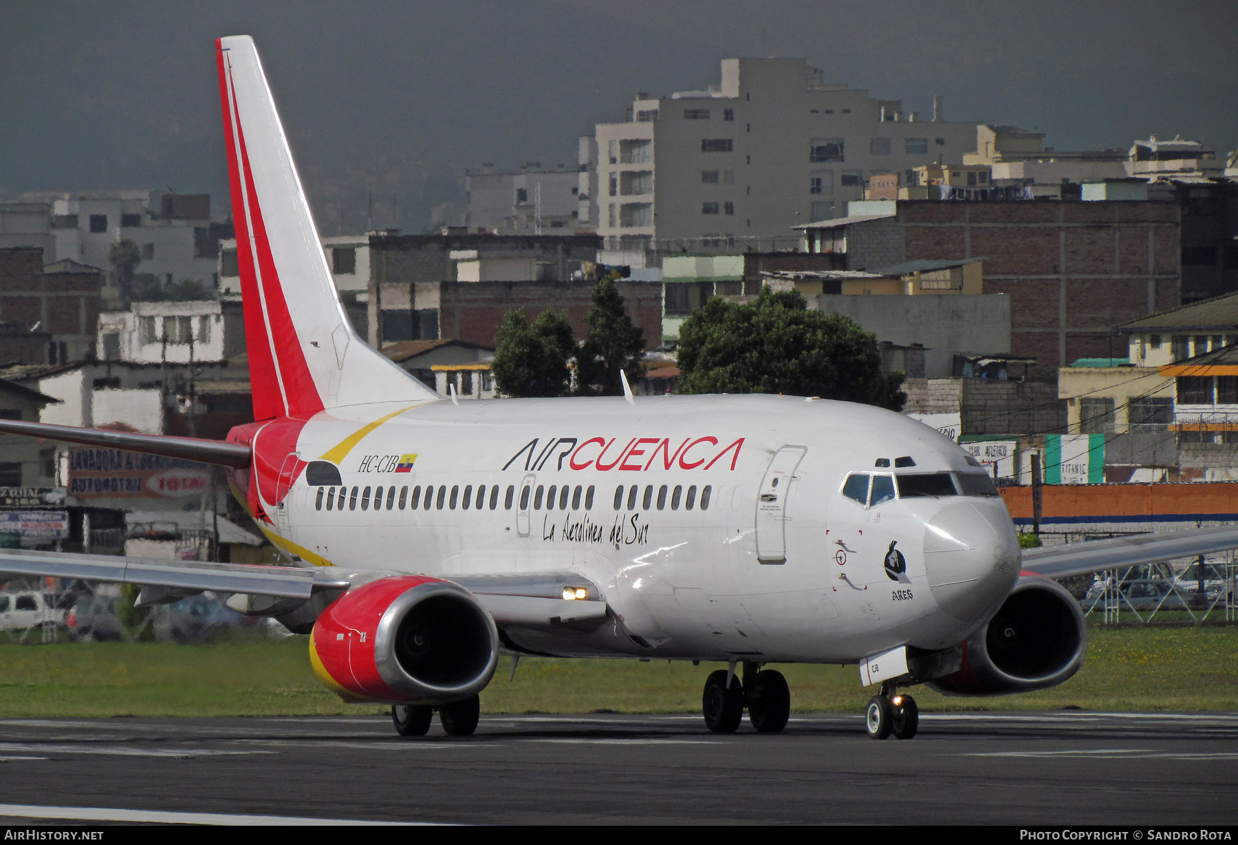Aircraft Photo of HC-CJB | Boeing 737-548 | Air Cuenca | AirHistory.net #58872