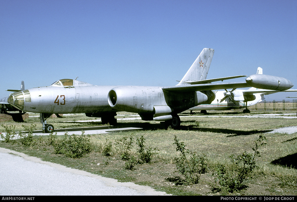 Aircraft Photo of 43 | Ilyushin Il-28R | Bulgaria - Air Force | AirHistory.net #58881