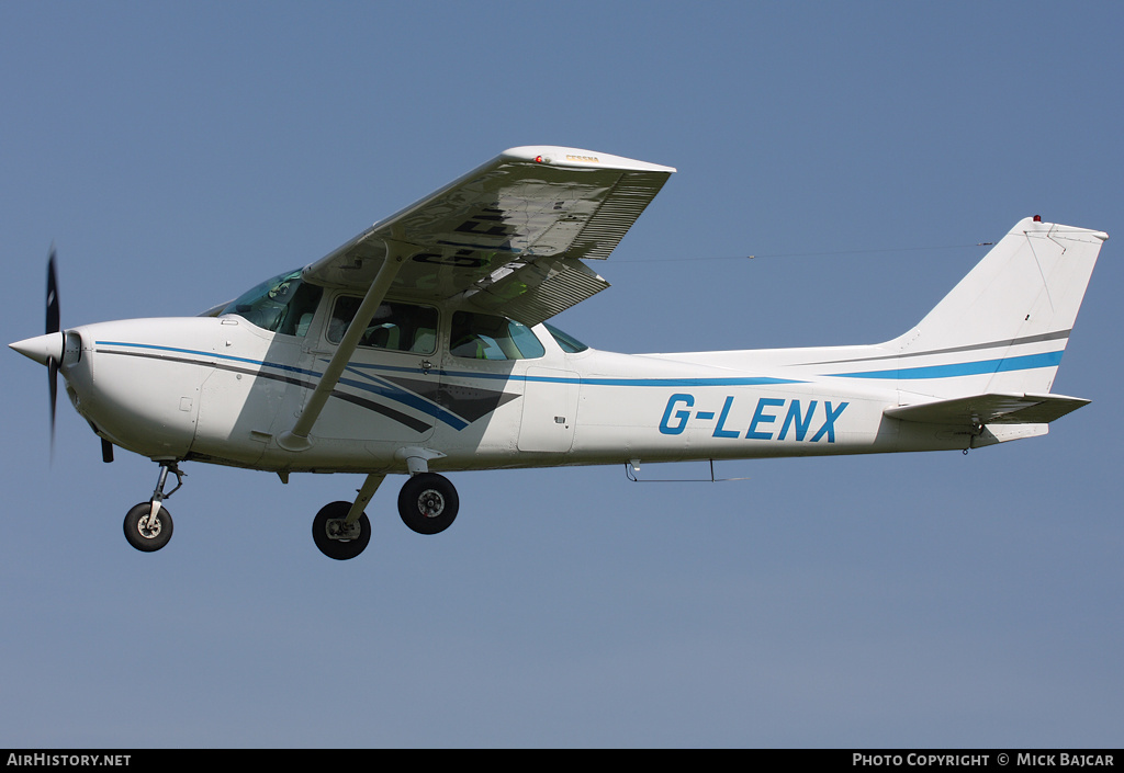 Aircraft Photo of G-LENX | Cessna 172N | AirHistory.net #59061