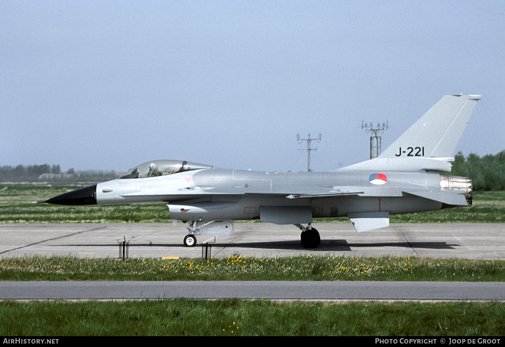 Aircraft Photo of J-221 | General Dynamics F-16A Fighting Falcon | Netherlands - Air Force | AirHistory.net #59102