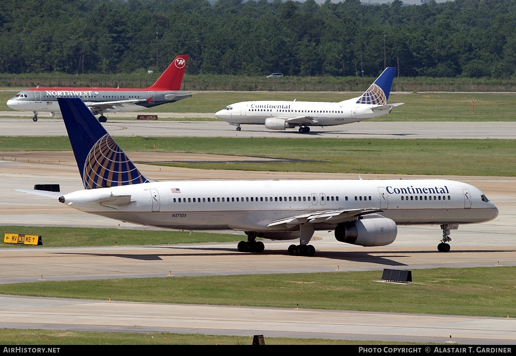 Aircraft Photo of N17105 | Boeing 757-224 | Continental Airlines | AirHistory.net #59272