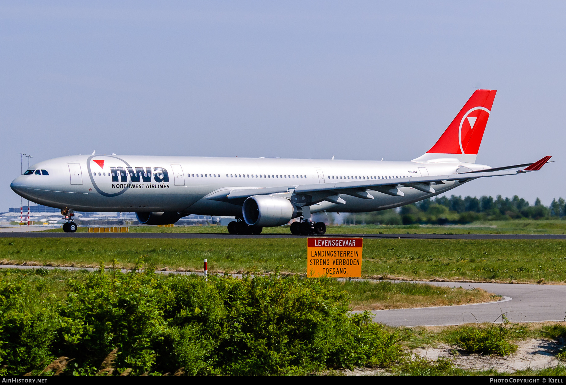 Aircraft Photo of N814NW | Airbus A330-323 | Northwest Airlines | AirHistory.net #59293