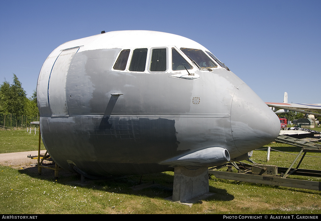 Aircraft Photo of G-APES | Vickers 953C Merchantman | AirHistory.net #59305