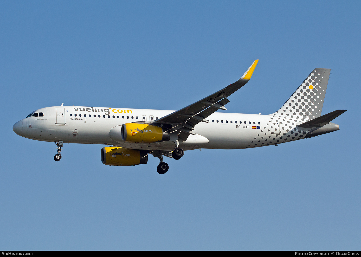 Aircraft Photo of EC-MBT | Airbus A320-232 | Vueling Airlines | AirHistory.net #59336
