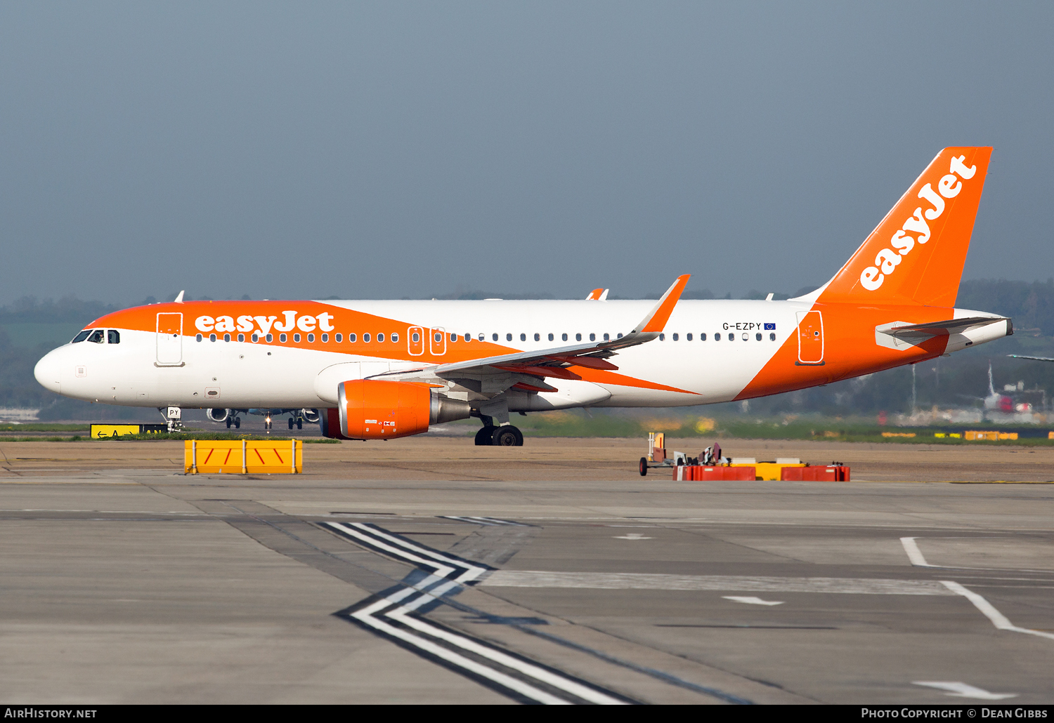 Aircraft Photo of G-EZPY | Airbus A320-214 | EasyJet | AirHistory.net #59341