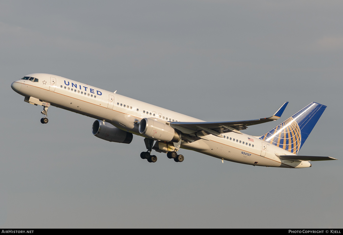 Aircraft Photo of N34137 | Boeing 757-224 | United Airlines | AirHistory.net #59347