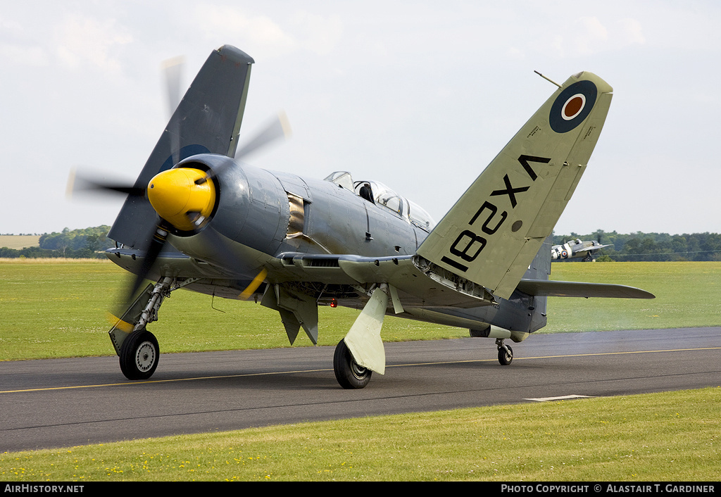 Aircraft Photo of G-RNHF / VX281 | Hawker Sea Fury T20 | UK - Navy | AirHistory.net #59661